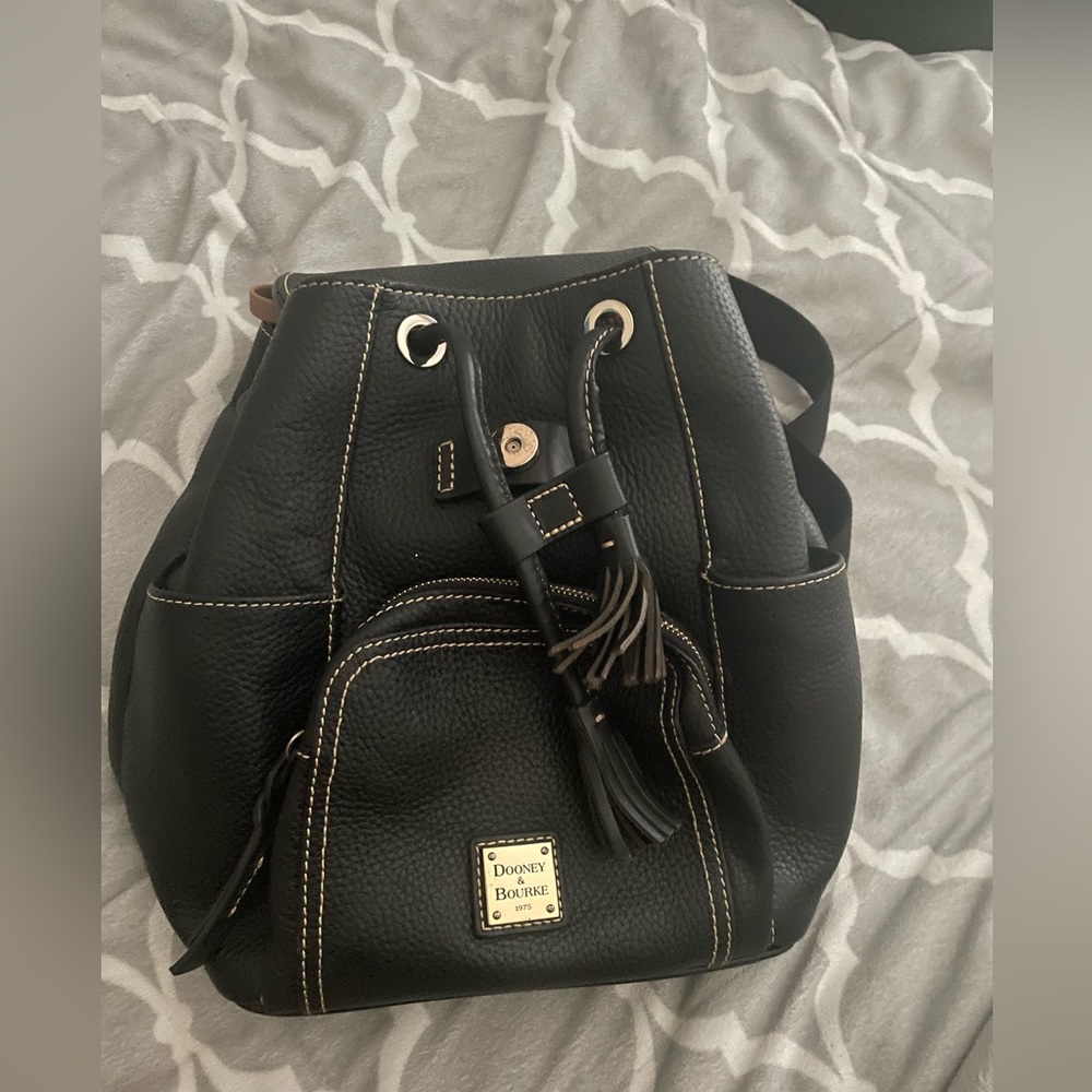 🖤Dooney and Bourke Murphy backpack❤️